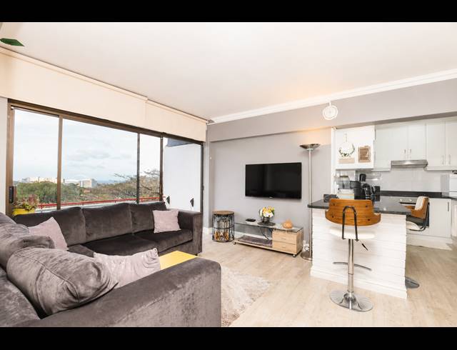 2 BEDROOM APARTMENT FOR SALE IN ESSENWOOD